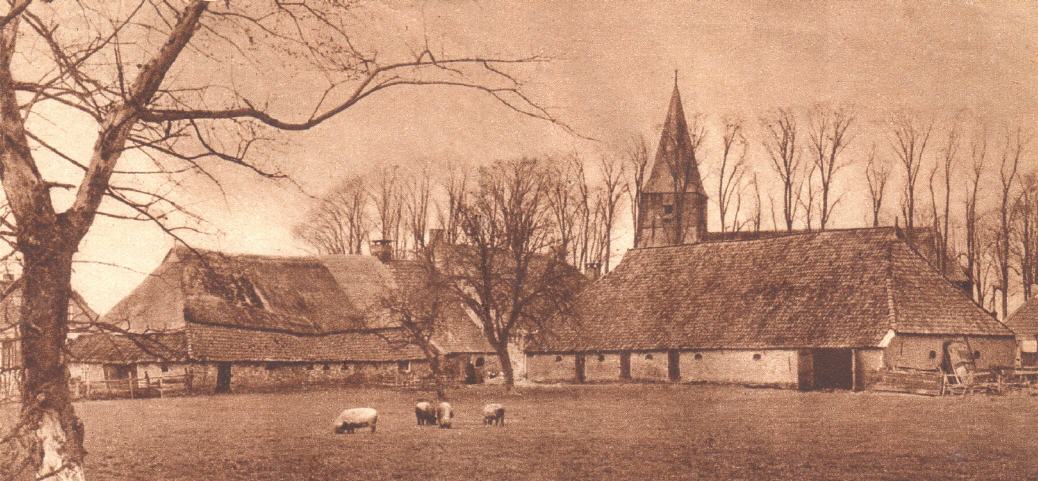 Omstreeks 1930. De achterzijde van 'Huygenstede'.